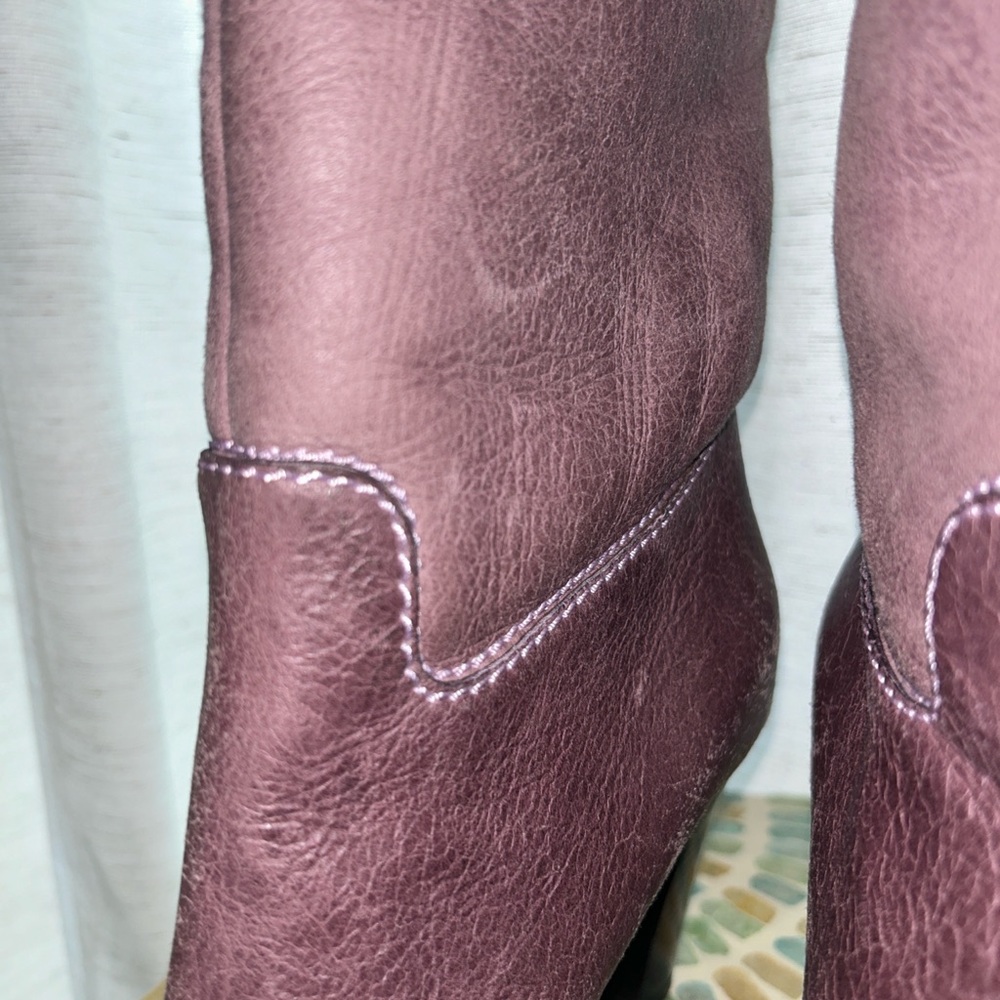 Chanel Women's Brown Leather Boots - Picture 13 of 14